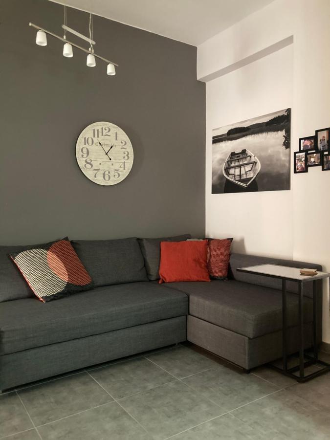 Central Kalamata Cozy Apartment Bagian luar foto