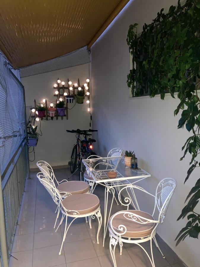 Central Kalamata Cozy Apartment Bagian luar foto