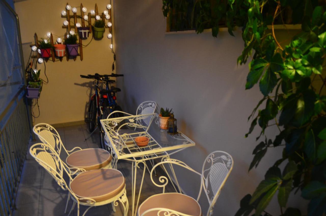 Central Kalamata Cozy Apartment Bagian luar foto