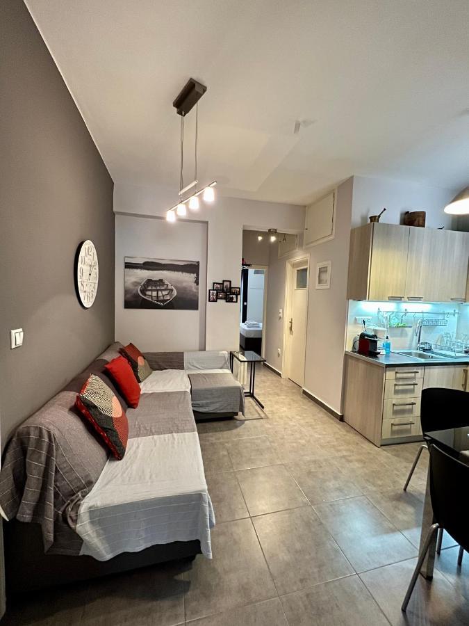 Central Kalamata Cozy Apartment Bagian luar foto