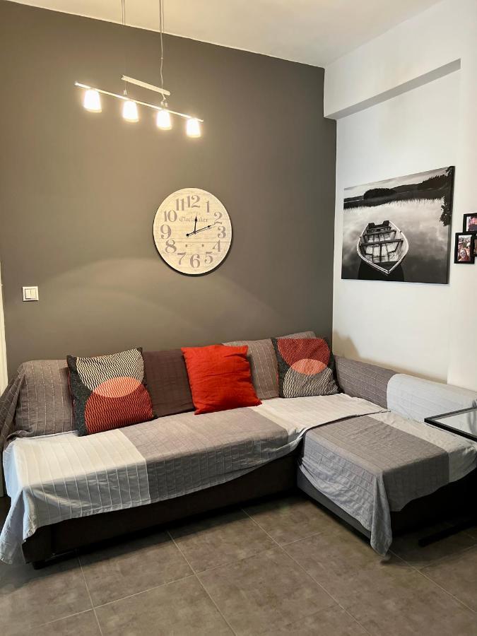 Central Kalamata Cozy Apartment Bagian luar foto
