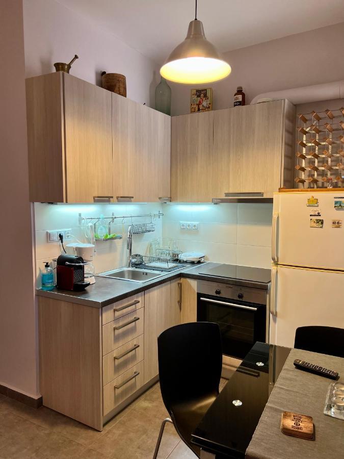Central Kalamata Cozy Apartment Bagian luar foto