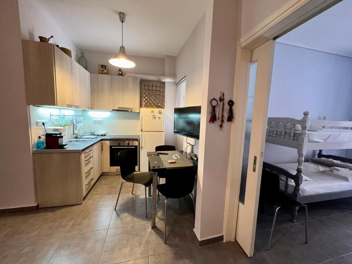 Central Kalamata Cozy Apartment Bagian luar foto