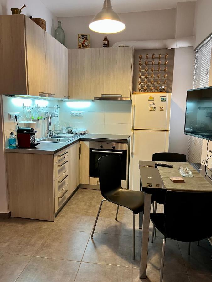 Central Kalamata Cozy Apartment Bagian luar foto