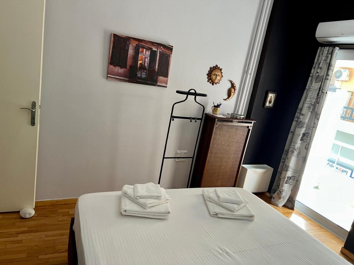 Central Kalamata Cozy Apartment Bagian luar foto