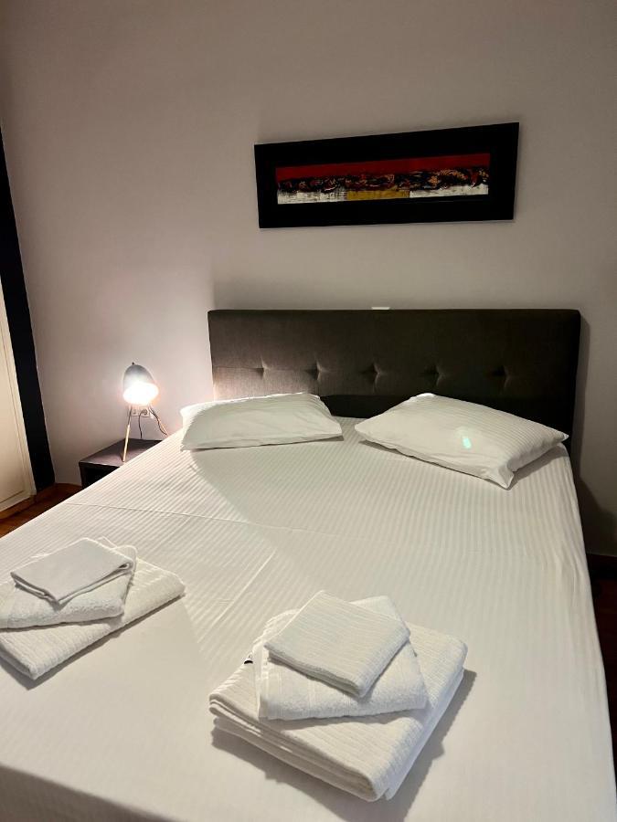 Central Kalamata Cozy Apartment Bagian luar foto