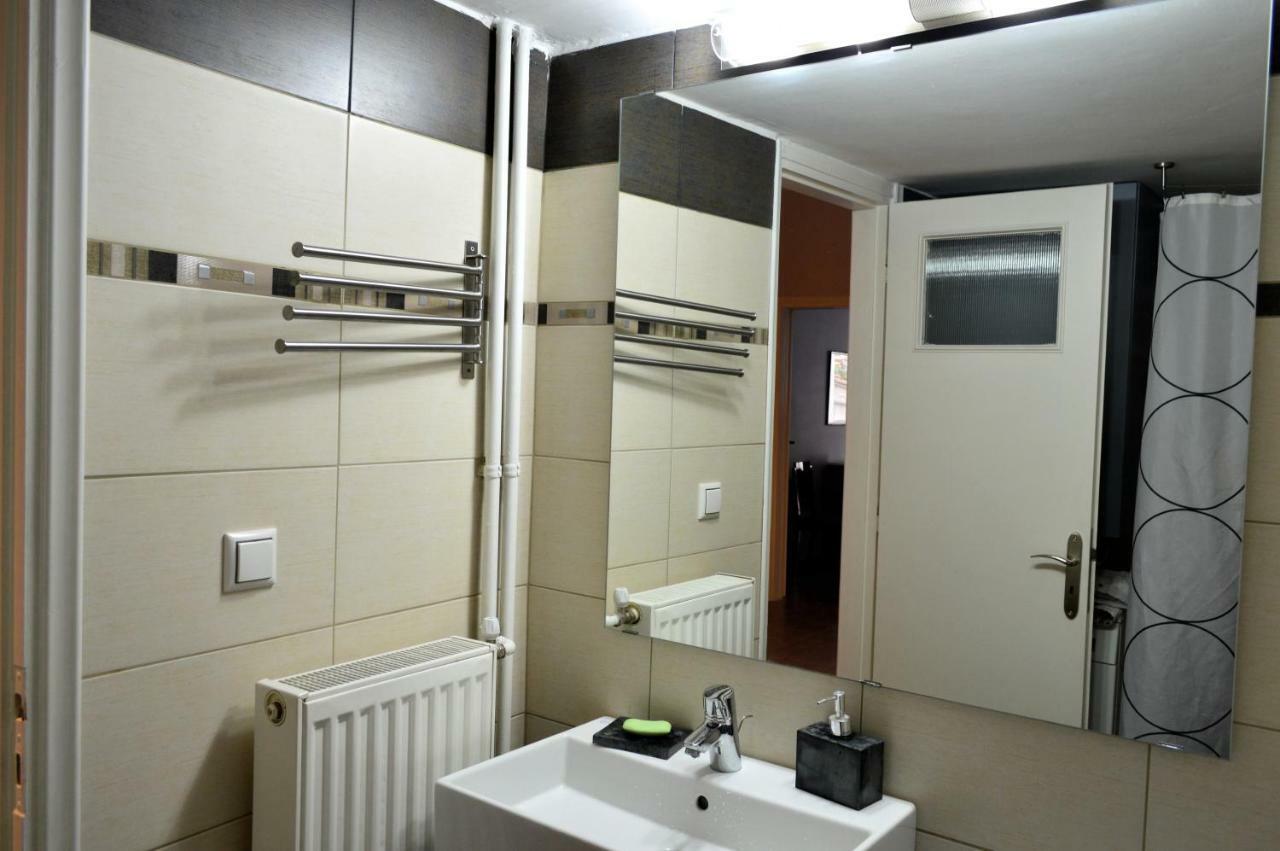 Central Kalamata Cozy Apartment Bagian luar foto