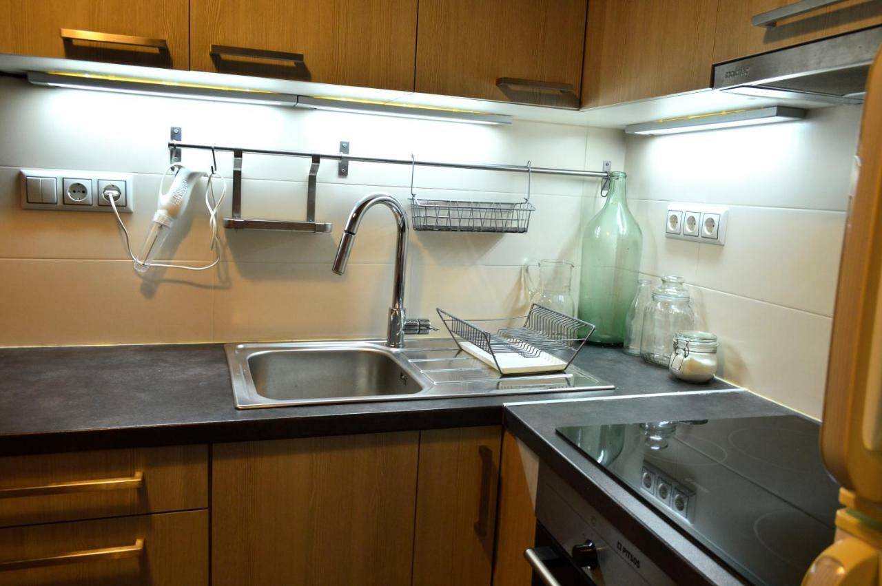Central Kalamata Cozy Apartment Bagian luar foto